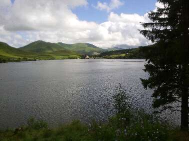 Lac Gury